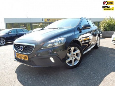 Volvo V40 Cross Country - 1.6 D2 Momentum - 1