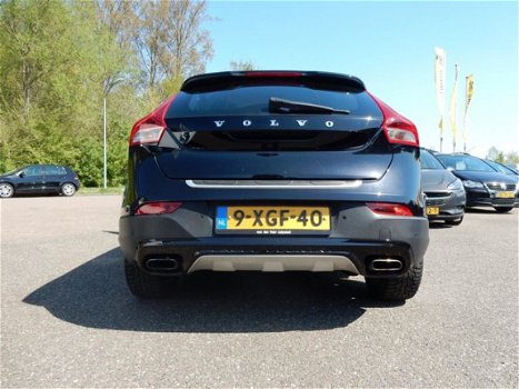 Volvo V40 Cross Country - 1.6 D2 Momentum - 1