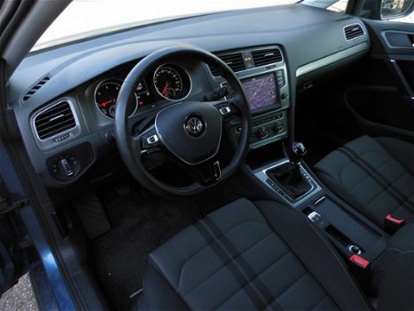 Volkswagen Golf - 1.6 TDI Highline BlueMotion - 1