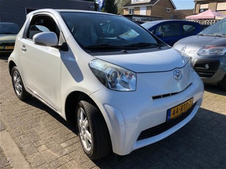 Toyota iQ - 1.0 VVTi Comfort STUURBEKRACHTIGING - 1