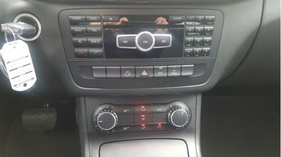 Mercedes-Benz B-klasse - 180 CDI Edition Mooie B 180 CDI met Navigatie Cruisecontrol Parkeersensoren - 1