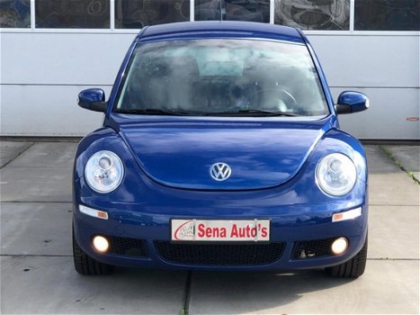 Volkswagen New Beetle - 2.0 Highline Aut./ LAGE KM's 69.000/APK./Airco/Leer/ Eerste eigenaar - 1