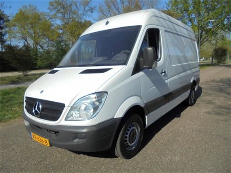 Mercedes-Benz Sprinter - 211 2.2 CDI 366 - 1