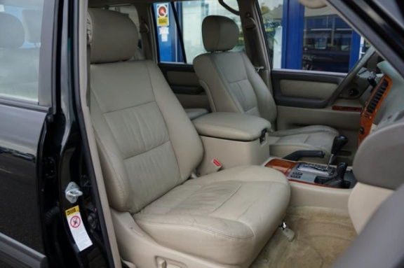 Toyota Land Cruiser 100 - 4.2 TDI Executive 7-Persoons / Camera / Navi / Trekhaak / NL-Auto - Afbeelding 2