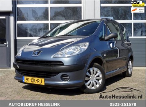 Peugeot 1007 - 1.4 Sesam Urban Elektr. deuren - 1