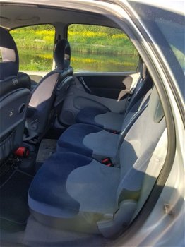 Citroën Xsara Picasso - 1.6i Différence - 1