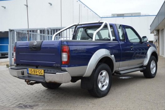 Nissan King Cab - Pick-up 2.5 DTi Navara 4x4 goed ond Nap Apk - 1