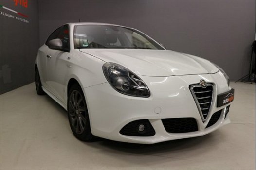 Alfa Romeo Giulietta - 1.4 Turbo 120 pk Veloce 17Inch L.M. velgen, Sportpack - 1