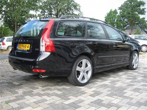 Volvo V50 - 2.0 D3 Kinetic - 1