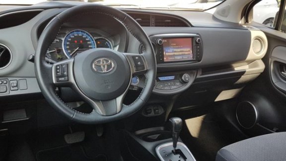 Toyota Yaris - 1.5 Hybrid 100PK Aspiration | Navi | Sensoren achter | Smart Entry - 1