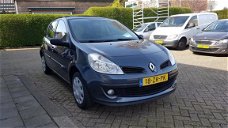 Renault Clio - 1.2-16V Special Line