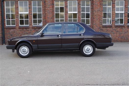 Alfa Romeo Alfetta - 2.0 Lusso - 1