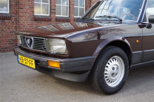 Alfa Romeo Alfetta - 2.0 Lusso - 1