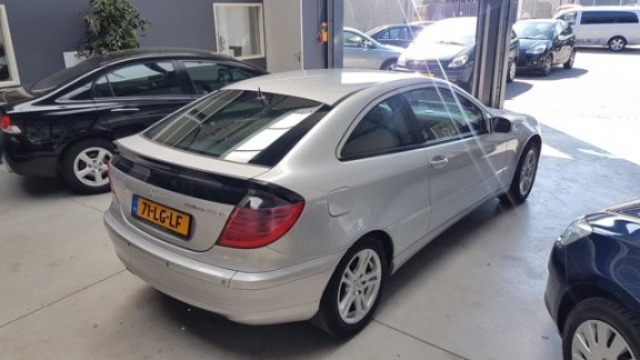 Mercedes-Benz C-klasse Sportcoupé - 200 K. - PDC - Cruise - LM - 1