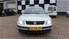 Volkswagen Passat Variant - 1.6 Comfortline Zeer nette en goed rijdende auto.Airco(clima)electr pakk - 1 - Thumbnail