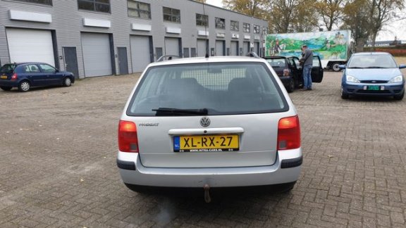 Volkswagen Passat Variant - 1.6 Comfortline Zeer nette en goed rijdende auto.Airco(clima)electr pakk - 1