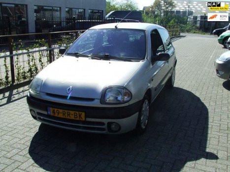 Renault Clio - 1.4 RT Nieuwe APK Inruil is altijd mogelijk - 1