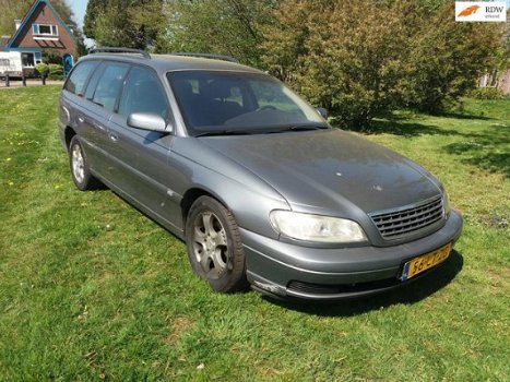 Opel Omega Wagon - 2.2 DTH Business Edition - 1