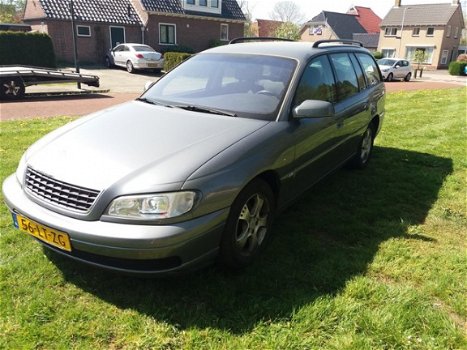 Opel Omega Wagon - 2.2 DTH Business Edition - 1