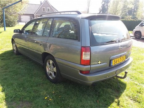 Opel Omega Wagon - 2.2 DTH Business Edition - 1