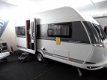 Hobby Excellent 495 UFE Stijlvolle reiscaravan met vast bed. - 1 - Thumbnail