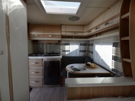 Fendt Bianco Activ 390 FHE Luxe compacte reiscaravan voor 2 personen - 3