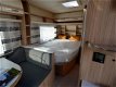 Fendt Bianco Activ 390 FHE Luxe compacte reiscaravan voor 2 personen - 8 - Thumbnail