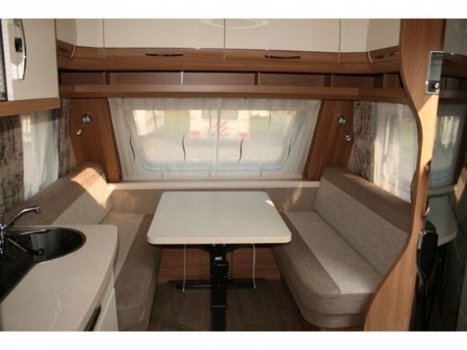 Hobby De Luxe 495 WFB Ruime 4 persoons caravan met vast bed en douche. - 2