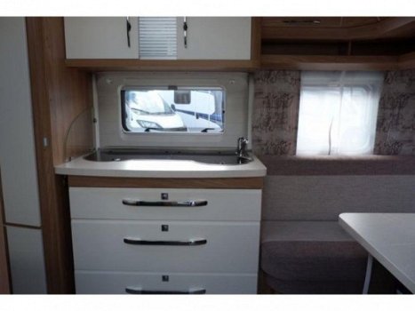 Hobby De Luxe 495 WFB Ruime 4 persoons caravan met vast bed en douche. - 3