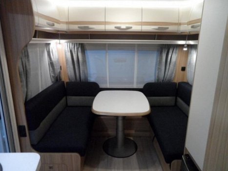 Fendt Bianco Selection 465 TG De ideale compacte caravan met aparte bedden. - 3