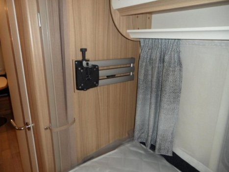 Fendt Bianco Selection 465 TG De ideale compacte caravan met aparte bedden. - 7