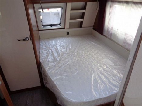 Hobby Excellent 460 UFE Reicaravan met vast bed. - 8