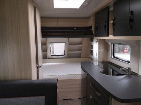 Hobby De Luxe Edtion 440 SF (23) EX huur caravan. - 6