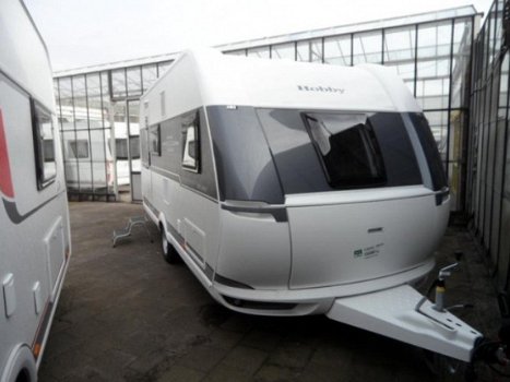 Hobby De Luxe 490 KMF Compacte 5 persoons caravan met vast bed en stapelbed. - 3