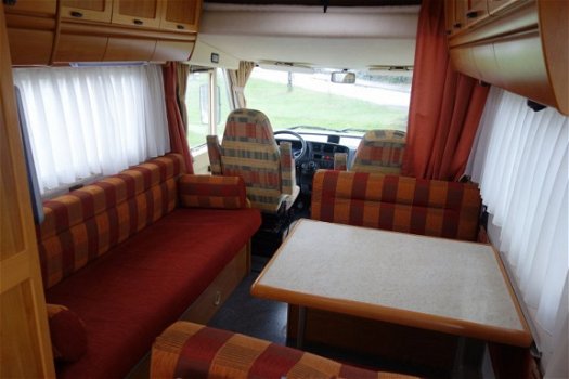 Hymer Classic 544 Integraal Compact 2000 - 5