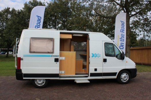 Knaus /Weinsberg Cosmos model 2 Win vastbed - 8