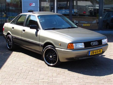 Audi 80 - 1.8 C AUTOMAAT IN UNIEK MOOIE STAAT YOUNGTIMER - 1