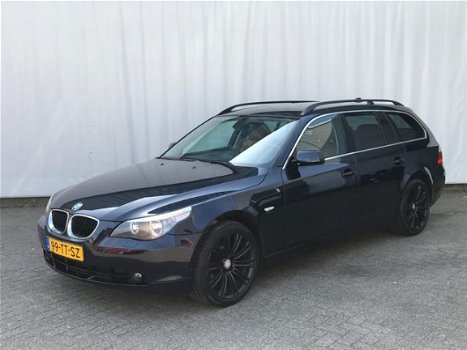 BMW 5-serie Touring - 520d Corp. Exe. Leder / 18 inch Nwe APK - 1