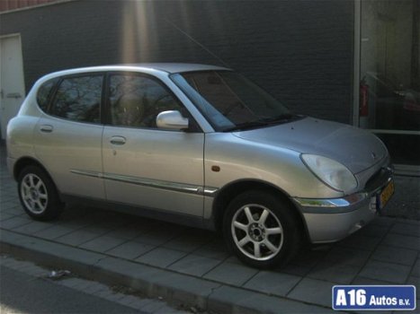 Daihatsu Sirion - SIRION - 1