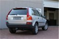 Volvo XC90 - 2.4 D5 AWD AUTOMAAT YOUNGTIMER BTW AUTO - 1 - Thumbnail