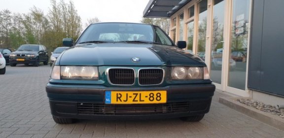 BMW 3-serie - 325tds Executive Automaat met Climate control Youngtimer - 1