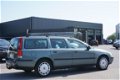 Volvo V70 - 2.4 Comfort Line TREKHAAK AIRCO - 1 - Thumbnail