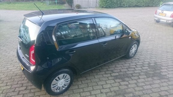 Volkswagen Up! - 1.0 move up BlueMotion 5-deurs met orginele navigatie - 1