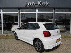 Volkswagen Polo - 1.0 TSi 95 pk Executive plus / Navigatie / Parkeersensoren / Stoelverwarming