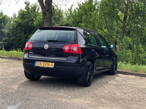 Volkswagen Golf - 1.4 16V Trendline - 1