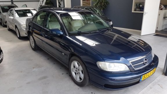 Opel Omega - 2.2i-16V Onyx Edition - Clima - Leer - Trekhaak - 1