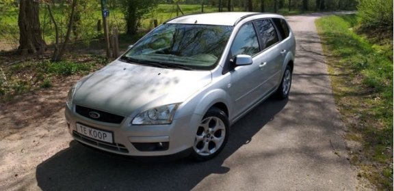 Ford Focus - 1.8-16V Futura Flexifuel / Cruise Control / Climate Control/ Stoelverwarming/125PK - 1