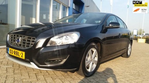 Volvo S60 - 1.6 DRIVe BWJ 2011 Dealer onderhouden - 1