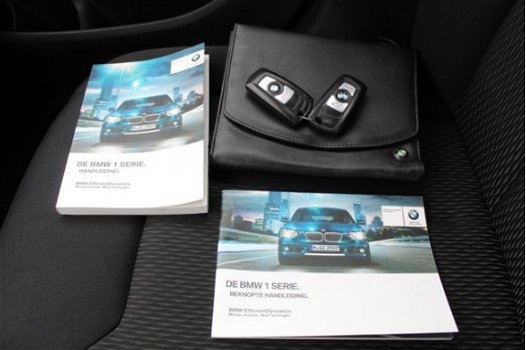 BMW 1-serie - 118i Business+ Automaat/Navigatie/Cruise control/Xenon/Pdc/Dealeronderhouden/Afneembar - 1