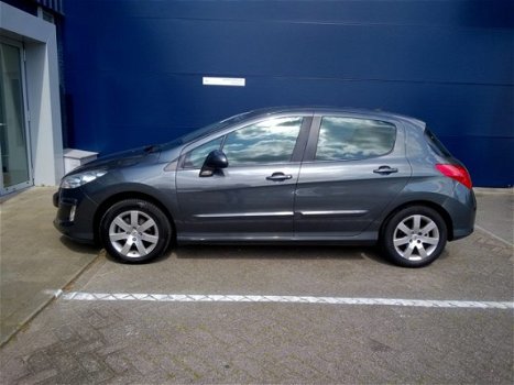 Peugeot 308 - 5-XT 150pk Caravantrekker 1700kg - 1